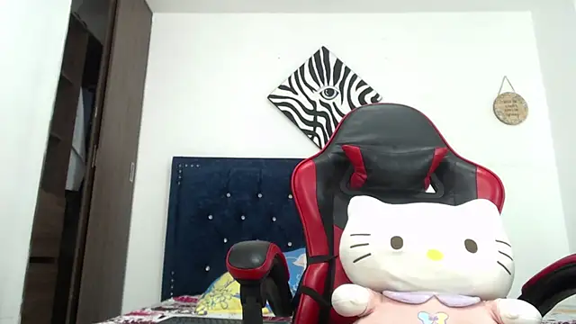 Snapshot of QueenSquirt_ chatting on January 31, 2026, 8:51 pm QueenSquirt online show from January 31, 2026, 8:51 pm