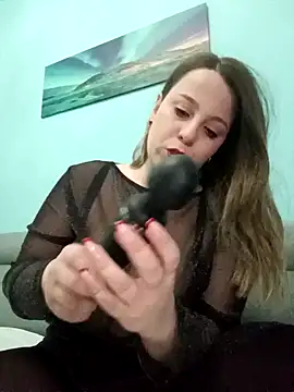 Snapshot of Emma96_hot chatting on December 23, 2024, 5:17 am Emma96 hot online show from December 23, 2024, 5:17 am