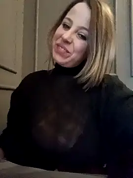 Snapshot of Emma96_hot chatting on December 24, 2024, 12:33 pm Emma96 hot online show from December 24, 2024, 12:33 pm