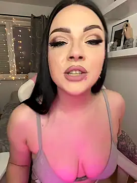 na dolli online show from February 5, 2025, 6:37 pm