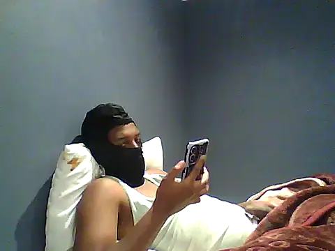 Snapshot of TitularAdaption chatting on October 4, 2025, 9:46 pm TitularAdaption online show from October 4, 2025, 9:46 pm