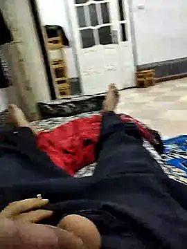 Snapshot of yacinemsila chatting on November 9, 2025, 6:28 pm yacinemsila online show from November 9, 2025, 6:28 pm