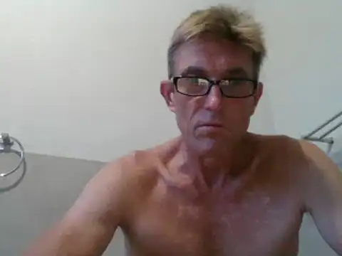 Snapshot of xykenrah@xh chatting on December 6, 2024, 2:57 am xykenrahxh online show from December 6, 2024, 2:57 am