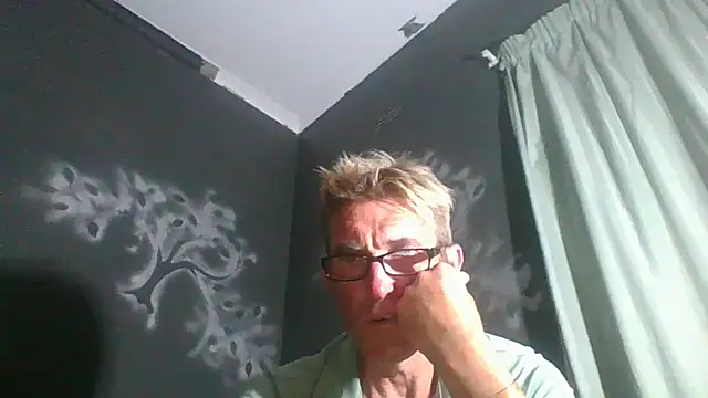 Snapshot of xykenrah@xh chatting on January 23, 2025, 10:11 pm xykenrahxh online show from January 23, 2025, 10:11 pm