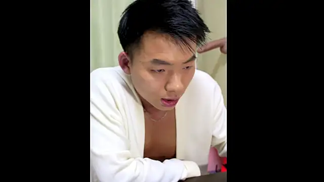 Snapshot of asiahot_liam chatting on January 23, 2025, 10:54 am asiahot liam online show from January 23, 2025, 10:54 am