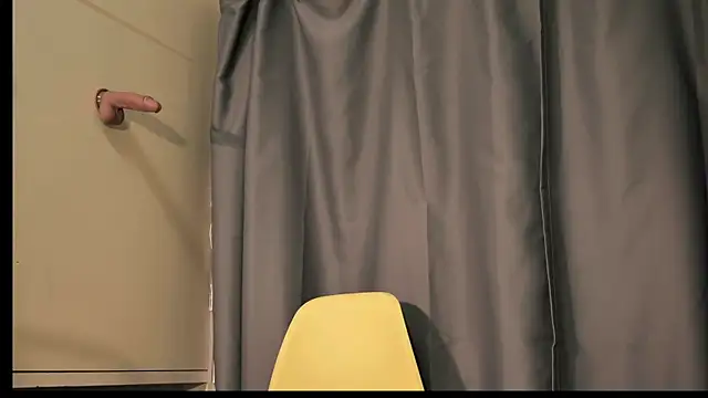 Snapshot of asiahot_liam chatting on November 6, 2025, 11:33 am asiahot liam online show from November 6, 2025, 11:33 am