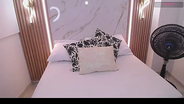 Anthonela love  online show from March 25, 2026, 7:09 pm