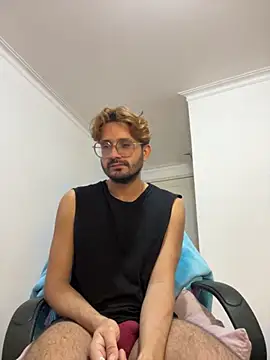 Snapshot of peterannaud chatting on September 20, 2025, 3:13 pm peterannaud online show from September 20, 2025, 3:13 pm