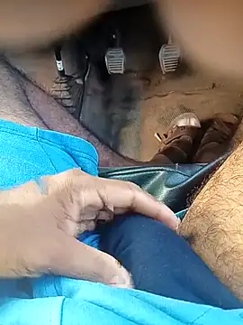 Royalk2030 online show from April 21, 2026, 1:29 am