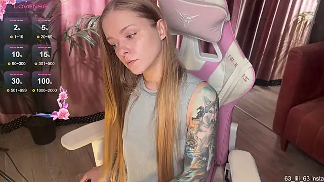 01 lili 01 online show from November 9, 2025, 4:05 pm