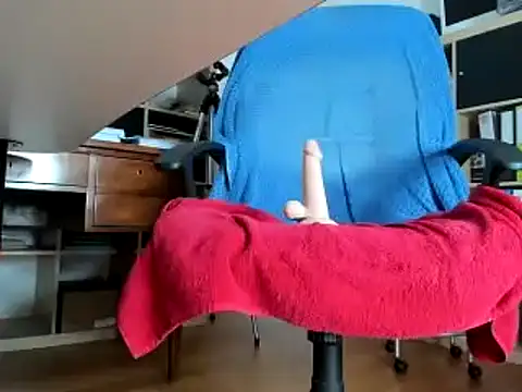 leccaleccafiga online show from January 23, 2025, 8:13 pm