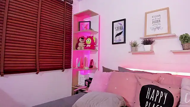 Nata Villalobos online show from February 17, 2026, 2:08 am