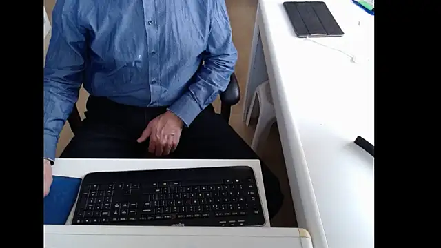 dutchpornking online show from November 6, 2025, 8:04 am