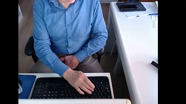 dutchpornking online show from December 20, 2025, 7:59 am