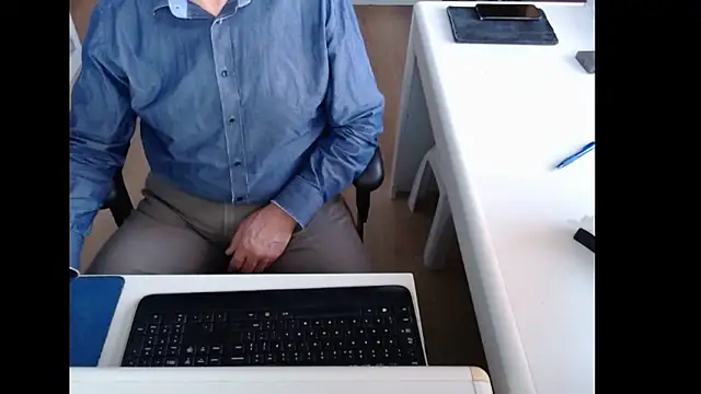 dutchpornking online show from March 2, 2026, 6:47 am