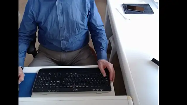 dutchpornking online show from March 27, 2026, 7:25 am