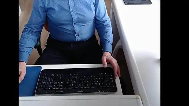 dutchpornking online show from April 5, 2026, 7:05 am