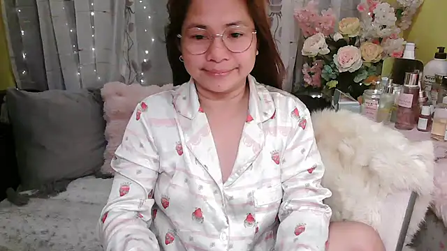 OhmyPinay online show from July 13, 2026, 2:25 am