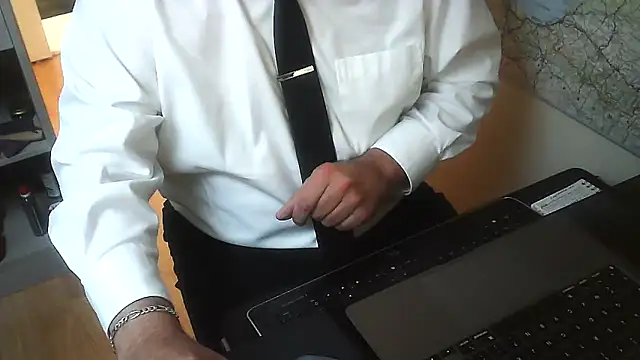 DUDURAxh online show from December 4, 2024, 1:09 pm