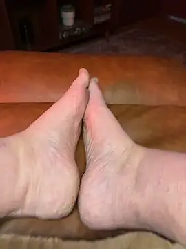 Snapshot of bigirl1979 chatting on December 20, 2025, 10:44 am bigirl1979 online show from December 20, 2025, 10:44 am