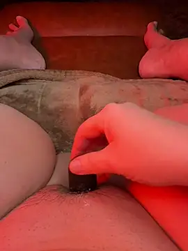 Snapshot of bigirl1979 chatting on February 8, 2026, 1:03 pm bigirl1979 online show from February 8, 2026, 1:03 pm