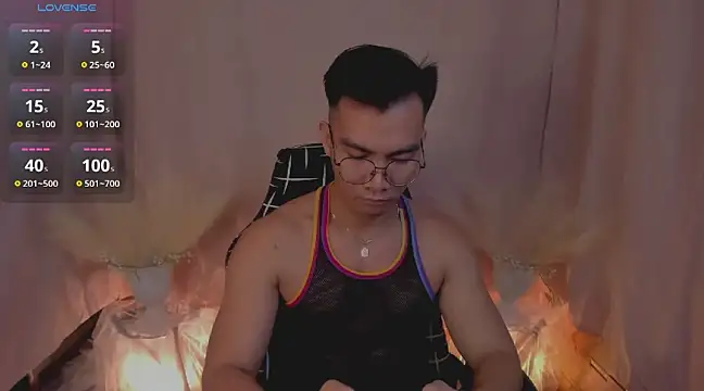 Snapshot of 000batman000 chatting on December 11, 2024, 4:18 am 000batman000 online show from December 11, 2024, 4:18 am