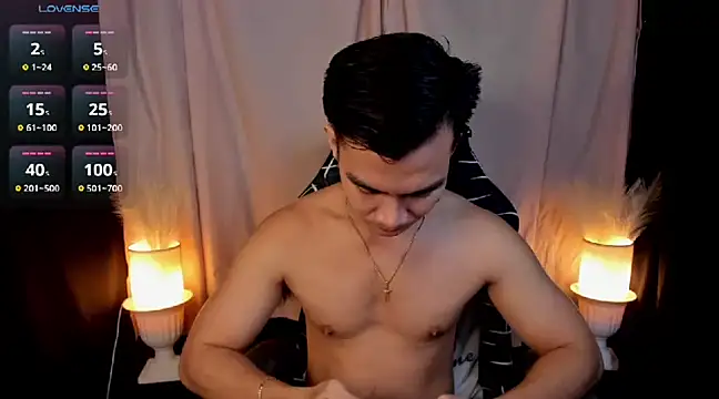 Snapshot of 000batman000 chatting on January 29, 2025, 1:05 am 000batman000 online show from January 29, 2025, 1:05 am