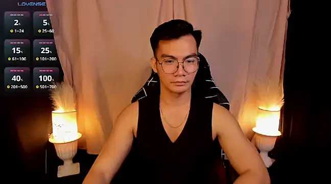 Snapshot of 000batman000 chatting on February 10, 2025, 7:04 am 000batman000 online show from February 10, 2025, 7:04 am