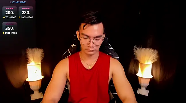 Snapshot of 000batman000 chatting on February 25, 2025, 1:41 am 000batman000 online show from February 25, 2025, 1:41 am