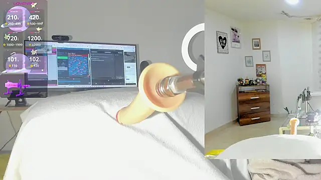 sofi velez online show from October 31, 2025, 5:25 pm