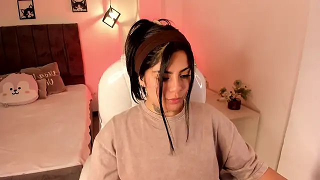 Snapshot of Catalinaa_martinez chatting on October 1, 2025, 3:12 am Catalinaa martinez online show from October 1, 2025, 3:12 am