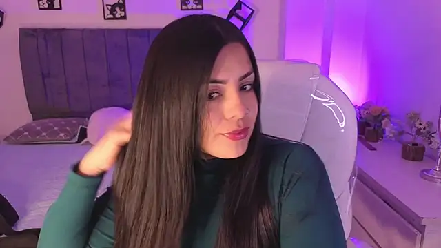 Snapshot of Catalinaa_martinez chatting on October 17, 2025, 2:48 am Catalinaa martinez online show from October 17, 2025, 2:48 am