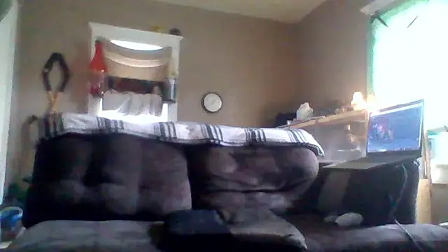 Snapshot of PrettyboyRed chatting on November 7, 2025, 4:40 pm PrettyboyRed online show from November 7, 2025, 4:40 pm