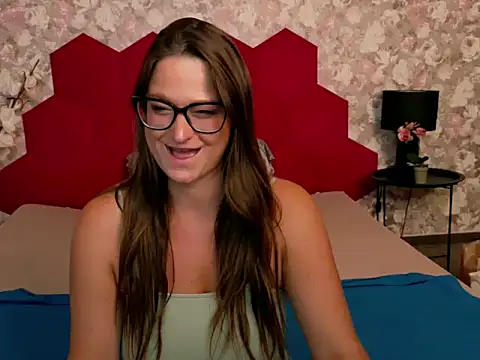 VictoriaCage online show from May 31, 2026, 3:30 pm