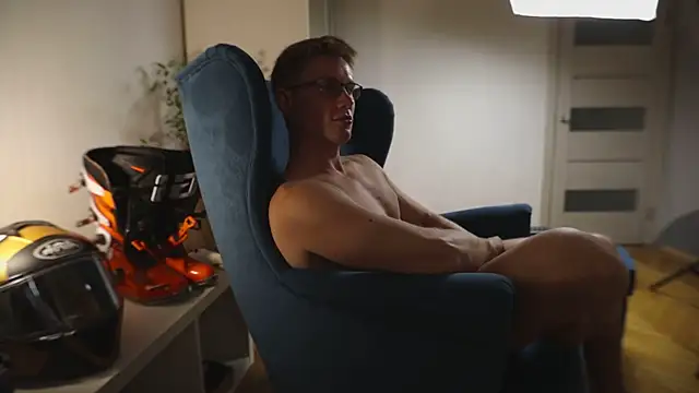 kevin-park online show from October 10, 2025, 10:25 am