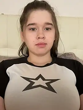 HornyGirlH online show from February 13, 2025, 6:41 am