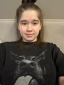 HornyGirlH online show from March 19, 2026, 4:49 am