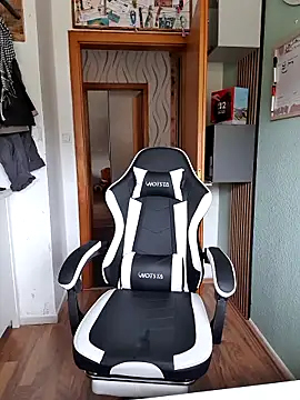 Playbunniboy online show from April 13, 2026, 12:21 pm