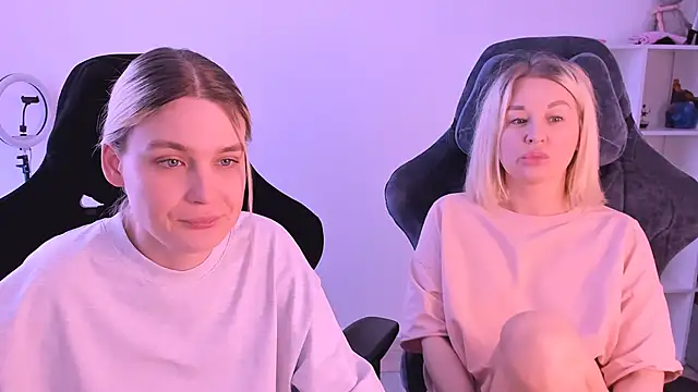 hotblonds online show from January 13, 2025, 10:03 am