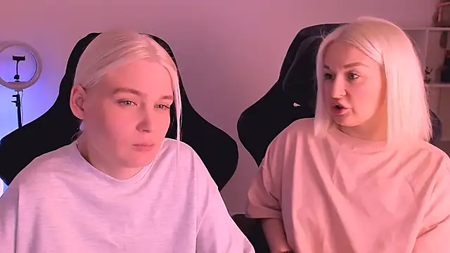 hotblonds online show from January 20, 2025, 6:21 am