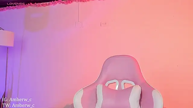 Ambeerouse online show from January 3, 2025, 8:10 am