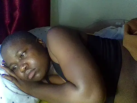 cute-marianna online show from November 13, 2025, 3:22 pm