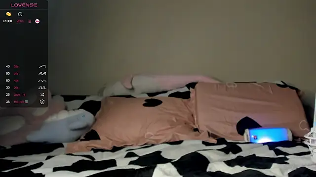 YaraAveiri online show from January 24, 2025, 4:17 pm