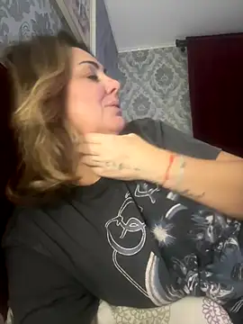 Emma roqueen online show from October 5, 2025, 1:26 am