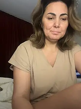 Snapshot of Emma_roqueen chatting on May 10, 2026, 9:53 pm Emma roqueen online show from May 10, 2026, 9:53 pm
