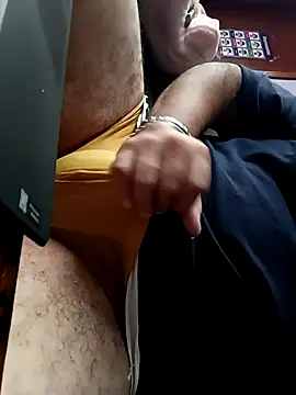 Snapshot of Osito_31 chatting on September 19, 2025, 2:18 pm Osito 31 online show from September 19, 2025, 2:18 pm