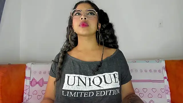 moana taylor online show from January 18, 2025, 12:36 pm