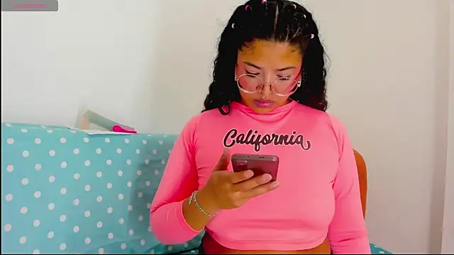 moana taylor online show from April 6, 2026, 11:44 am