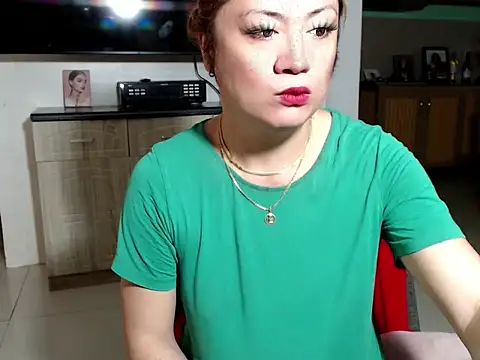 Snapshot of cum2mama chatting on May 3, 2026, 11:33 pm cum2mama online show from May 3, 2026, 11:33 pm