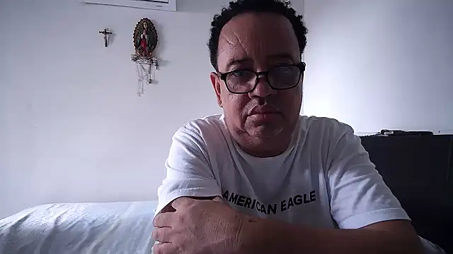 Snapshot of djtomxxx2777 chatting on October 27, 2025, 7:07 pm djtomxxx2777 online show from October 27, 2025, 7:07 pm